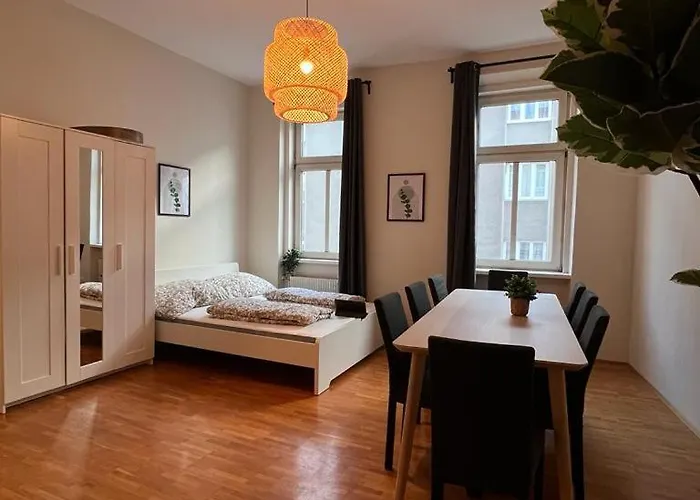 Apartment 90 M2 Spacious With Free Parking Vienna