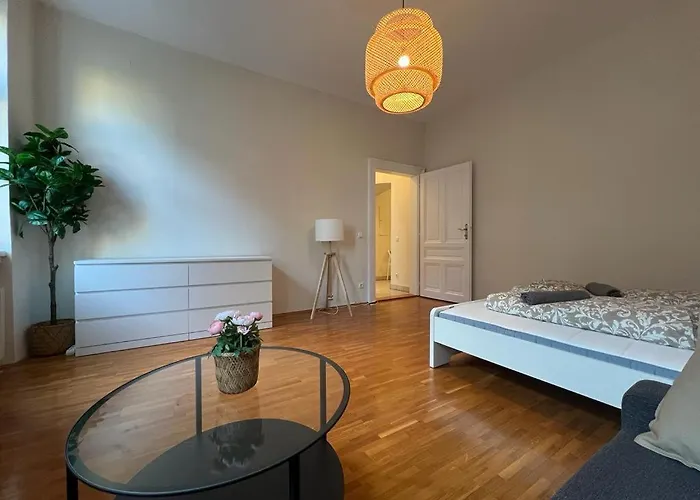 Daire 90 M2 Spacious With Free Parking