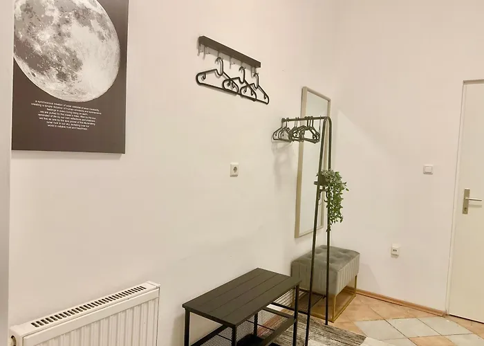 90 M2 Spacious With Free Parking Apartment Vienna